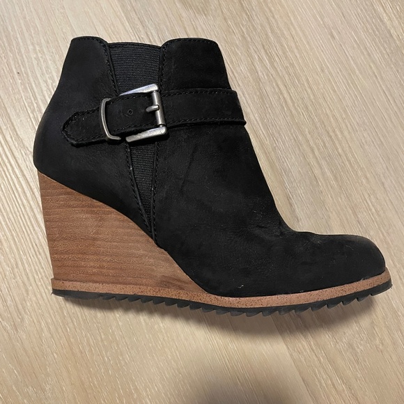 Caslon Leather Ankle Boots - Picture 2 of 3